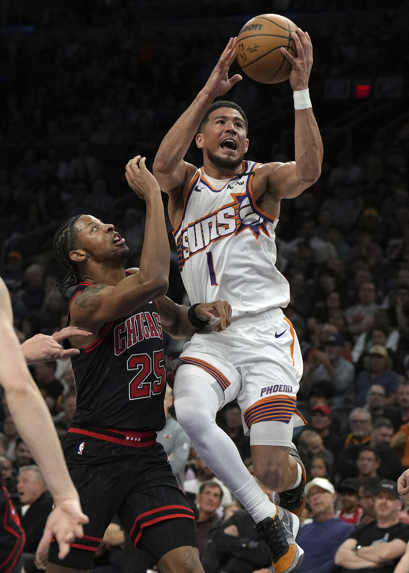 公牛队年轻球员表现抢眼,取得关键胜利